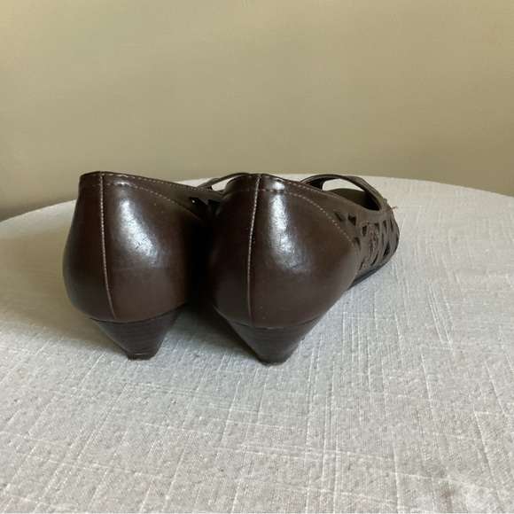 Mudd Size 7 Brown Peekaboo Toe Shoe with Box - Picture 4 of 8